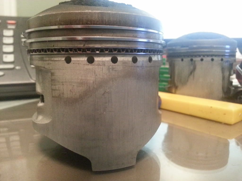 Piston scoring DO THE TON